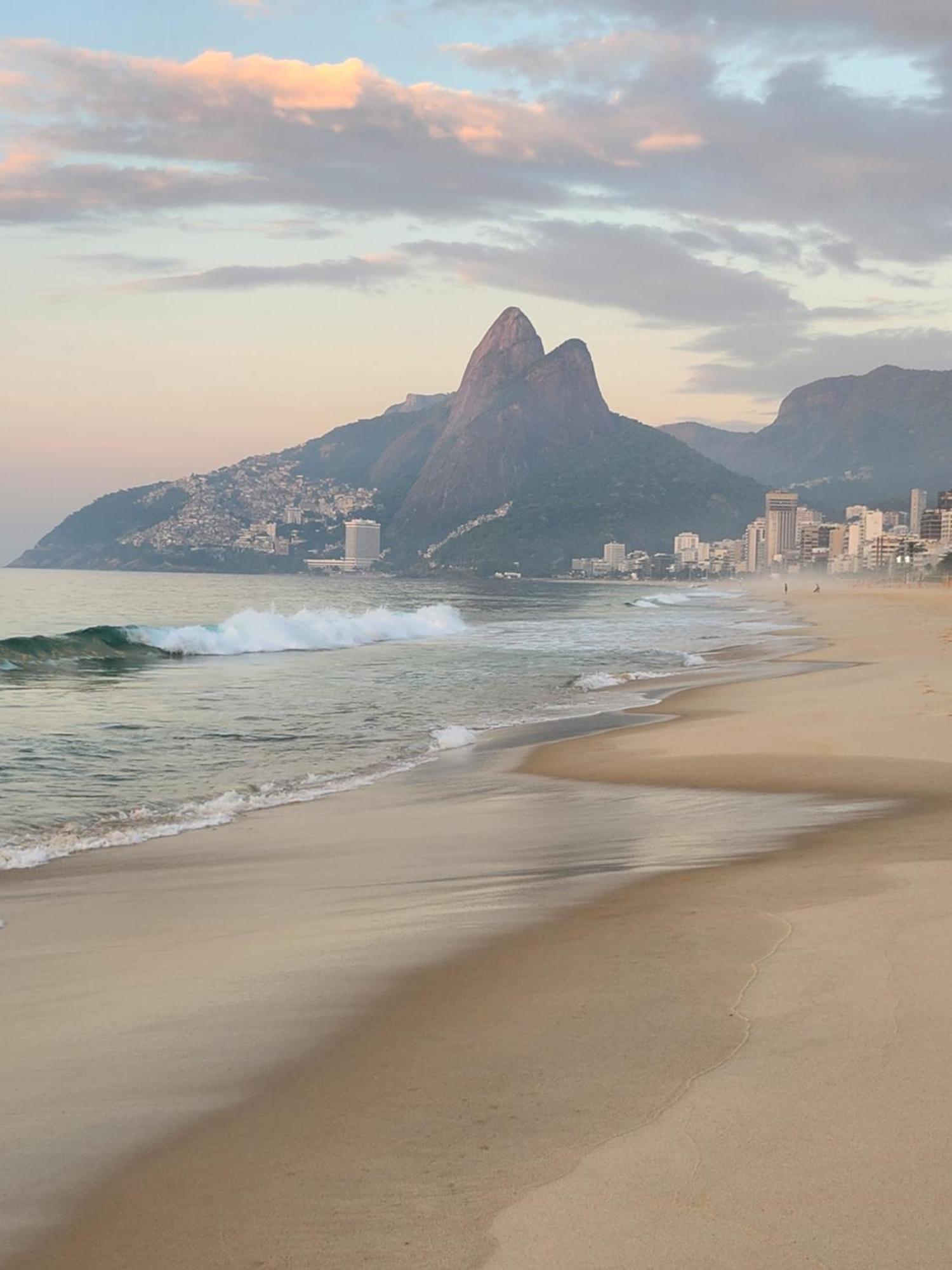 Charmosa Cobertura Em Ipanema Na Quadra Da Praia De Quarto, Sala, Terraco E Sauna Rio de Janeiro Bagian luar foto